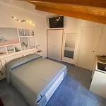 فندق مبيت وإفطار La Finestrella جنوى