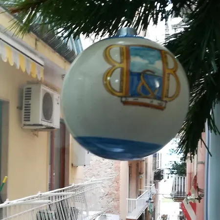 לינה וארוחת בוקר La Finestrella 3*